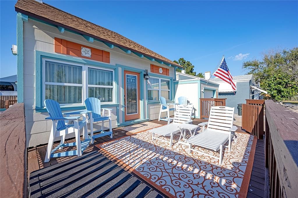 117 52nd Ave W Saint Pete Beach, FL 33706 - Thumbnail 3