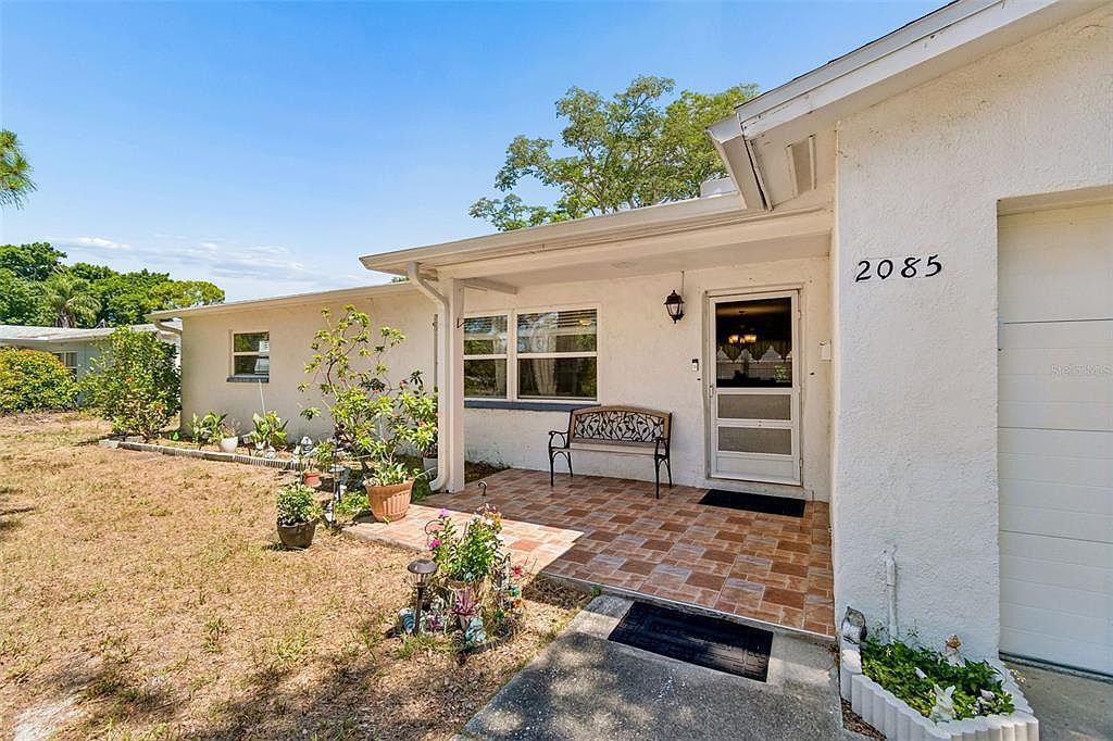 2085 68th Ave S Saint Petersburg, FL 33712 - Thumbnail 3