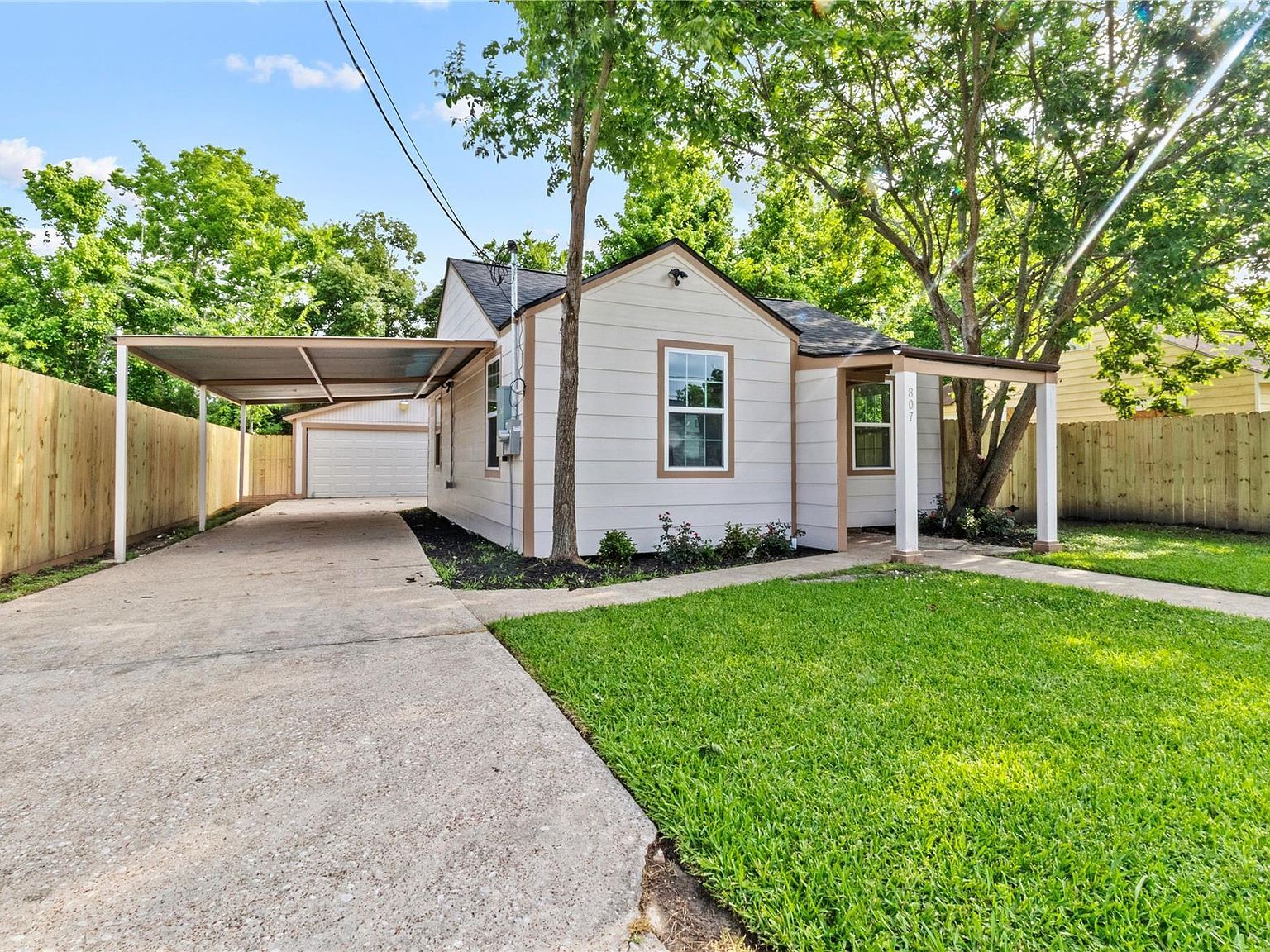 807 Aron St Baytown, TX 77520 - Thumbnail 3