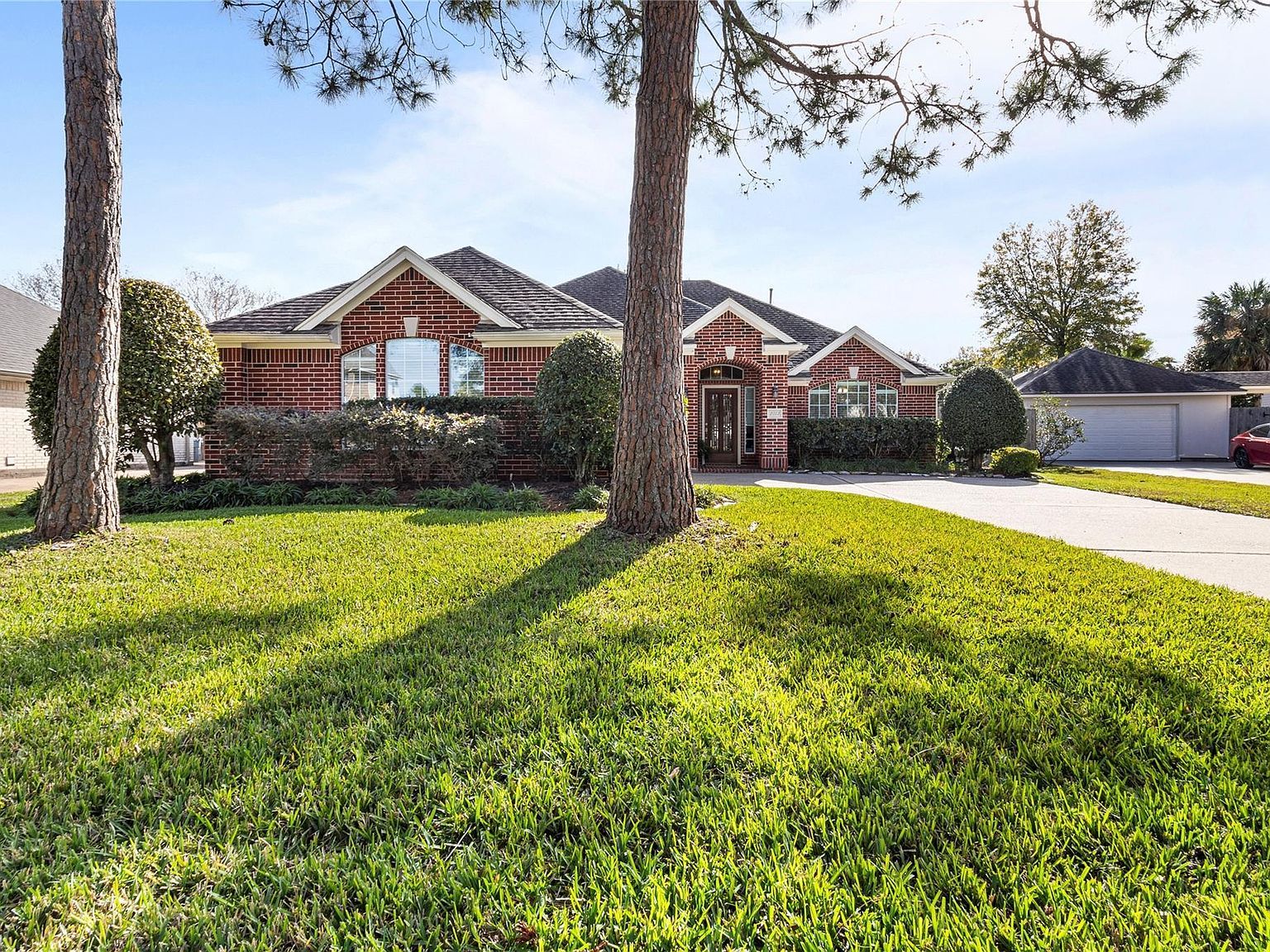 2353 Golden Shores Ln League City, TX 77573 - Thumbnail 3