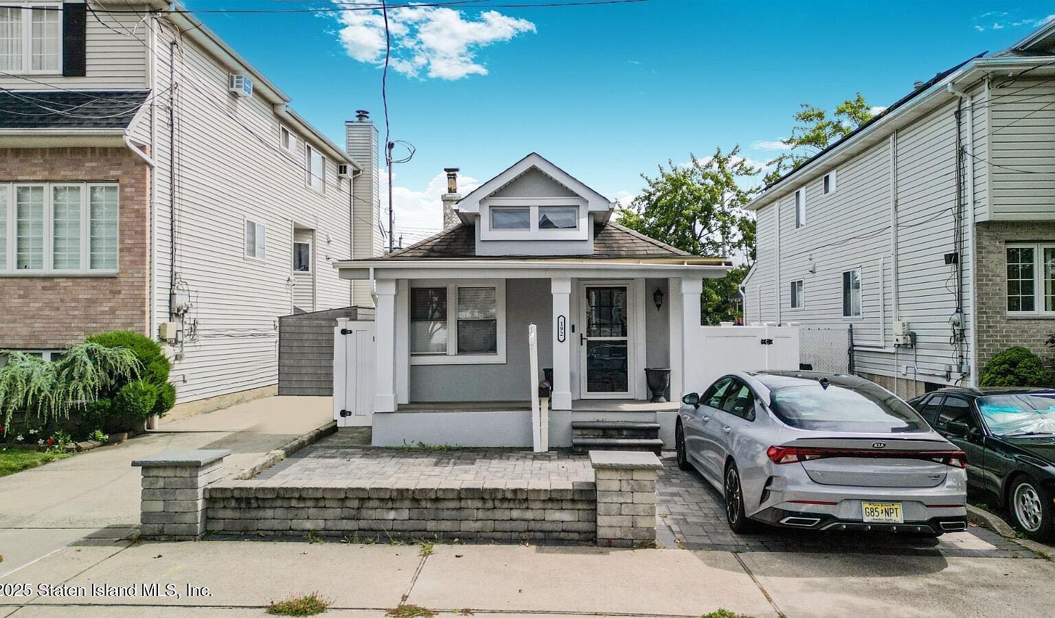 192 Bathgate St Staten Island, NY 10312 - Thumbnail 3