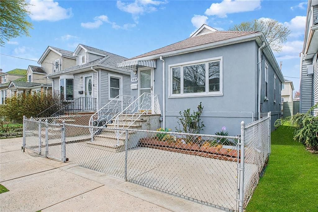 369 Grimsby St Staten Island, NY 10306 - Thumbnail 3