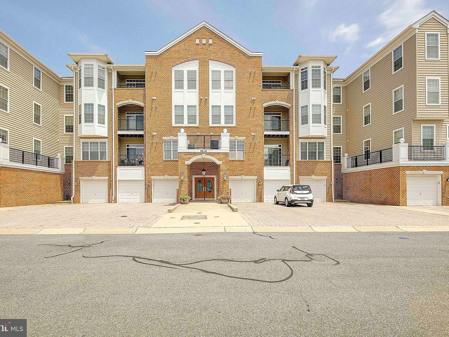 8610 Fluttering Leaf Trl UNIT 208 Odenton, MD 21113 - Thumbnail 3