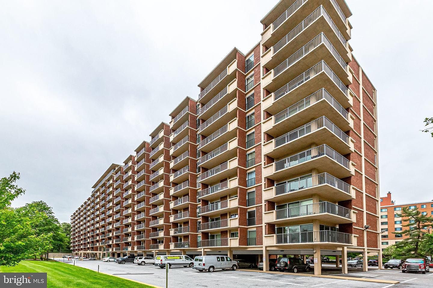 1300 Army Navy Dr APT 510 Arlington, VA 22202 - Thumbnail 3