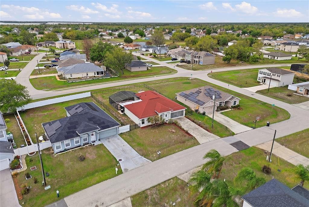 1912 Lakeview Pl Poinciana, FL 34759 - Thumbnail 3