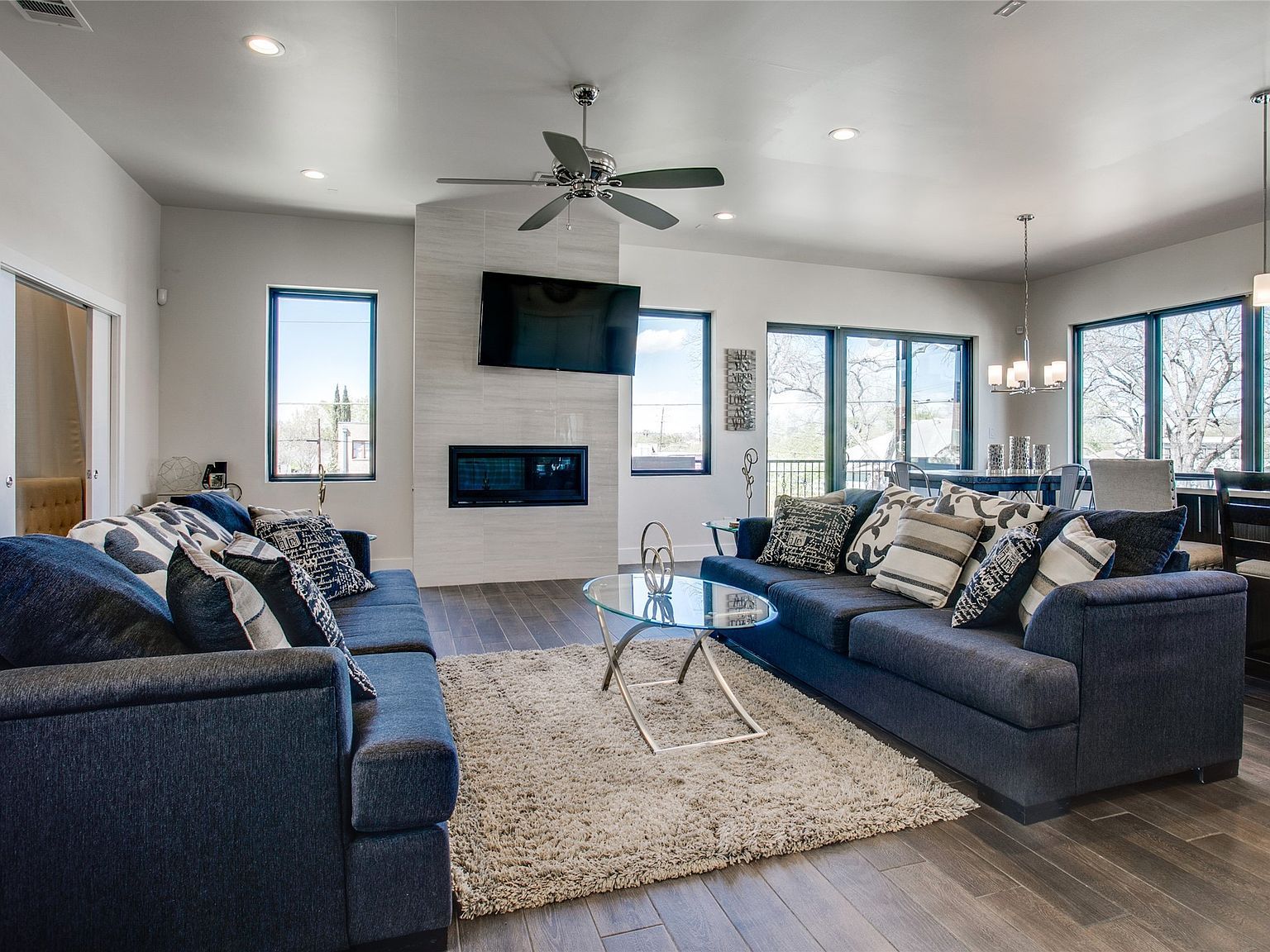 410 Melba St #1-2-4 Dallas, TX 75208 - Thumbnail 3