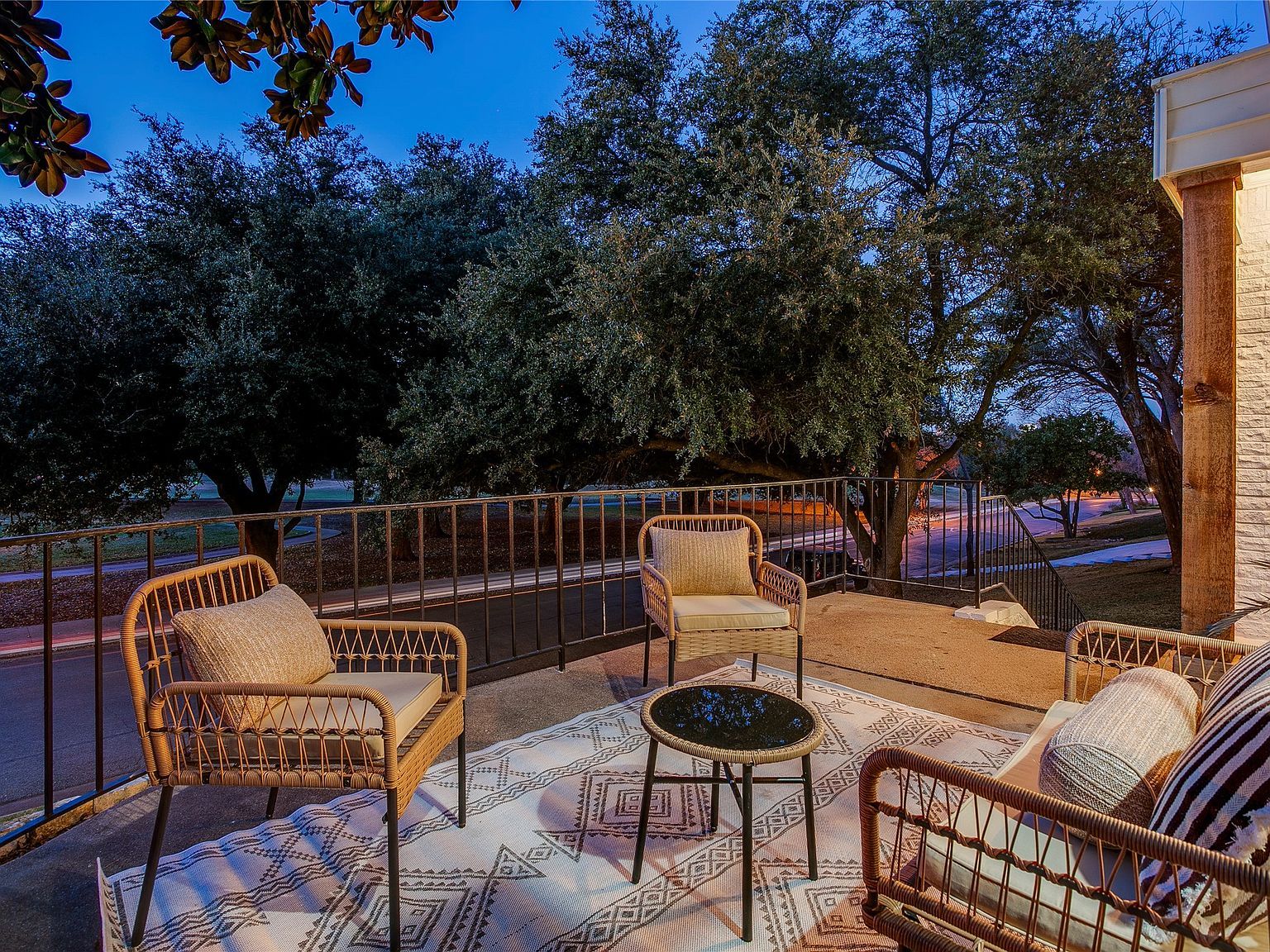 2230 Kessler Pkwy Dallas, TX 75208 - Thumbnail 3