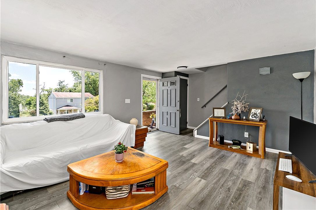 553 Indus St Pittsburgh, PA 15207 - Thumbnail 3