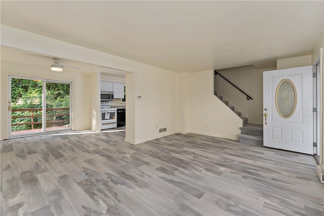 2603 19th St APT E Beaver Falls, PA 15010 - Thumbnail 3