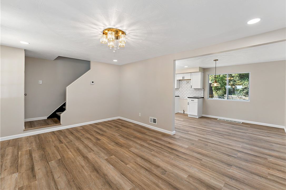 439 Elwood Dr Pittsburgh, PA 15235 - Thumbnail 3