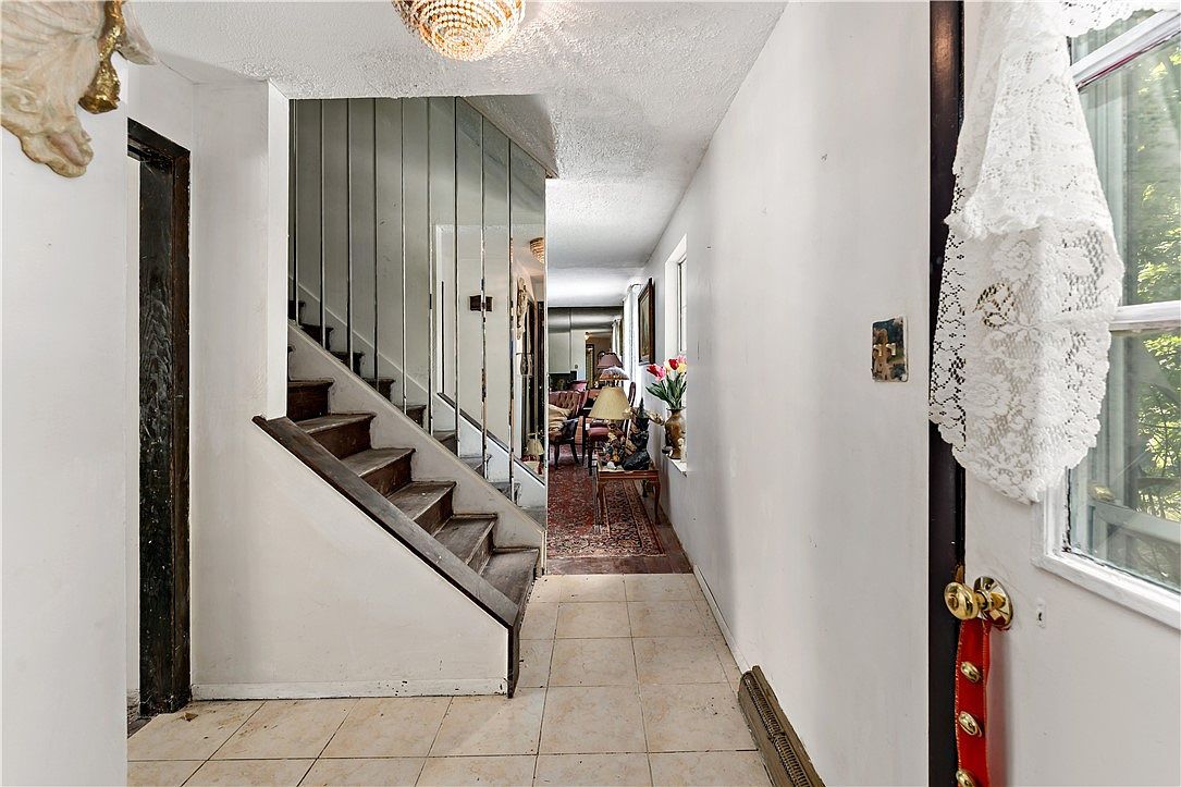 216 Catalpa Pl Pittsburgh, PA 15228 - Thumbnail 3