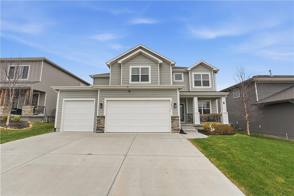 12573 S Sunray Dr Olathe, KS 66061 - Thumbnail 3