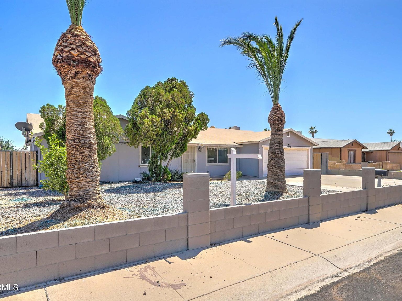 7937 W Meadowbrook Ave Phoenix, AZ 85033 - Thumbnail 3