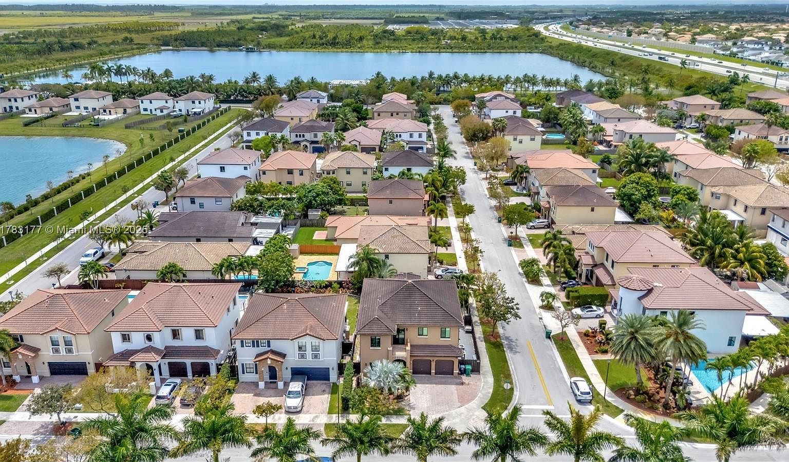 10420 SW 229th Ln Miami, FL 33190 - Thumbnail 3