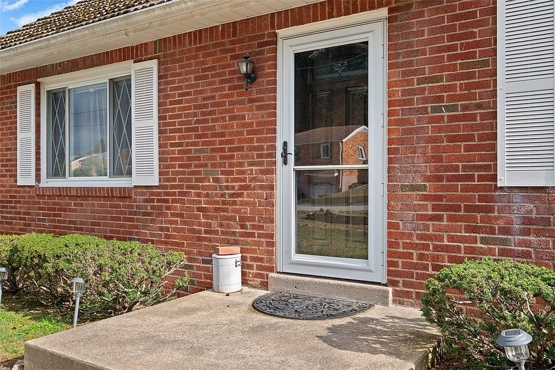 308 Sandy Dr Glenshaw, PA 15116 - Thumbnail 3