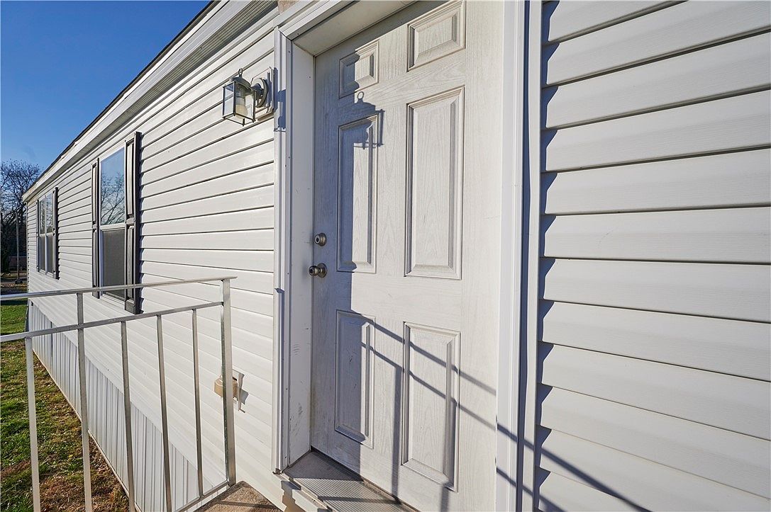 130 Brook Ln Valencia, PA 16059 - Thumbnail 3