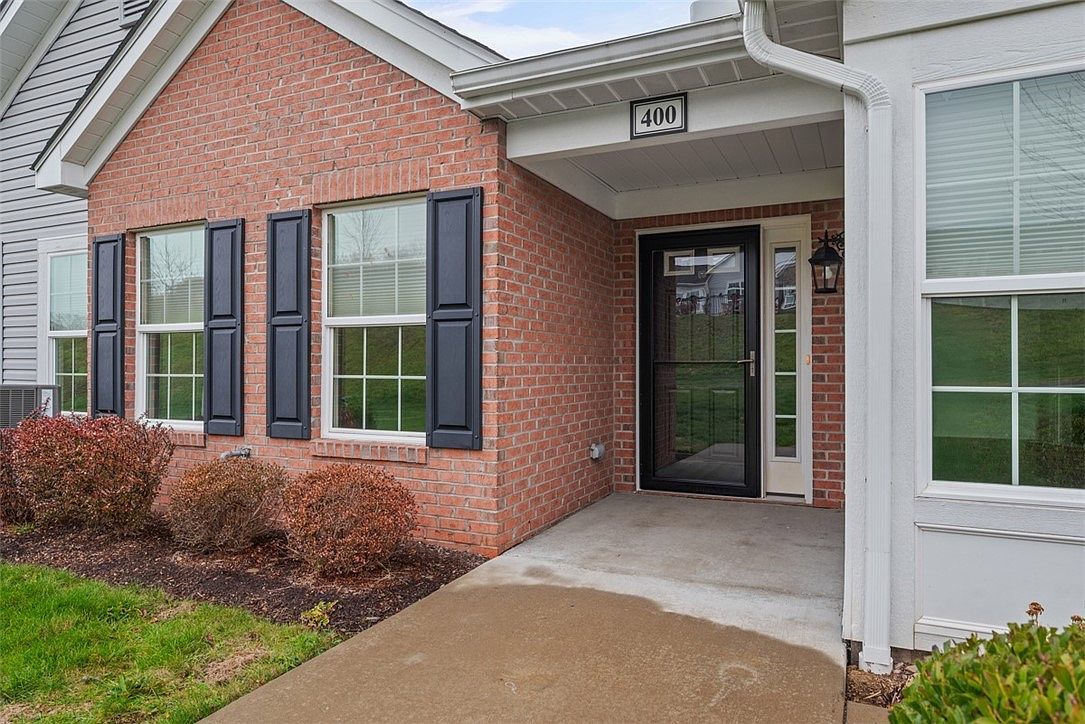 400 Spring Valley Dr Zelienople, PA 16063 - Thumbnail 3