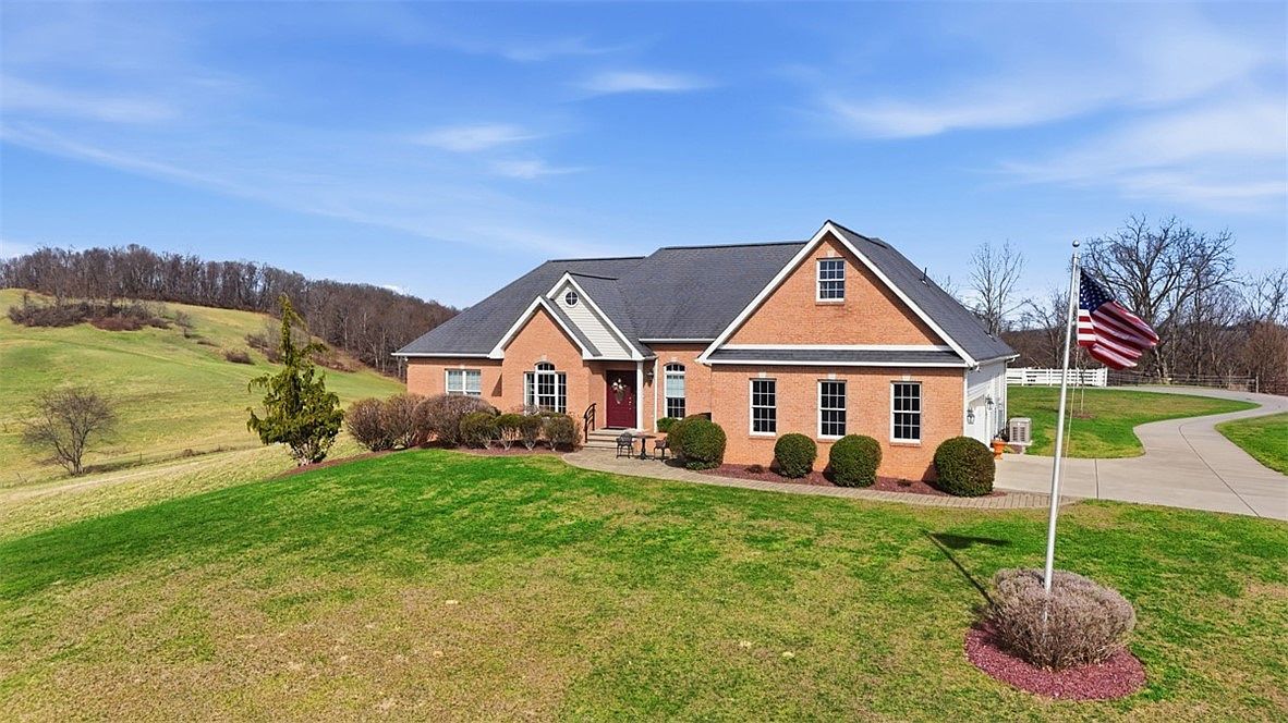 148 Stonegate Dr Leechburg, PA 15656 - Thumbnail 3