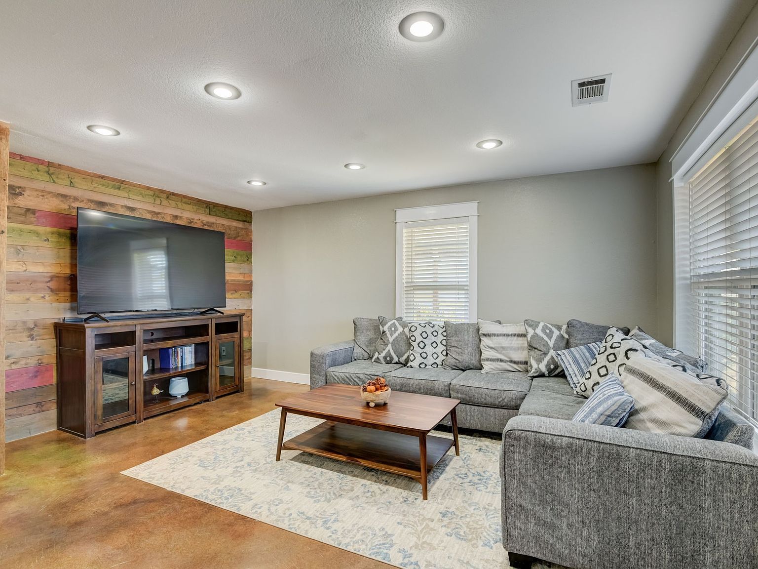 405 Hubbard Nevada, TX 75173 - Thumbnail 3