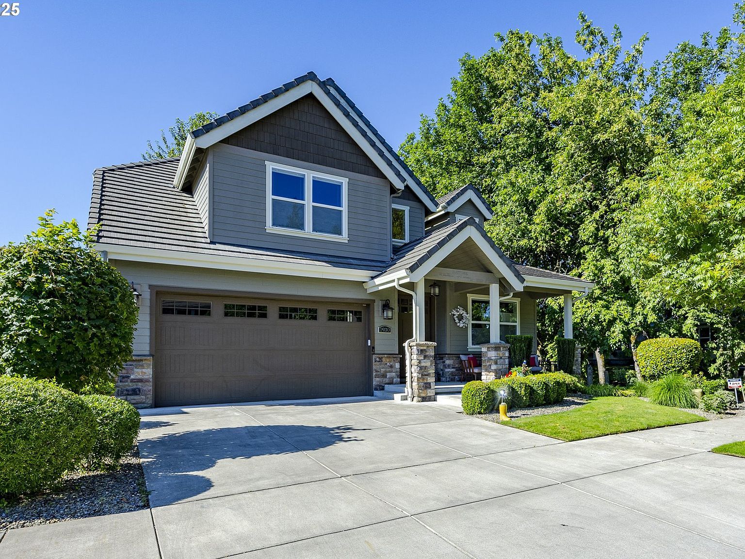 1930 Sterling Park Pl Eugene, OR 97408 - Thumbnail 3