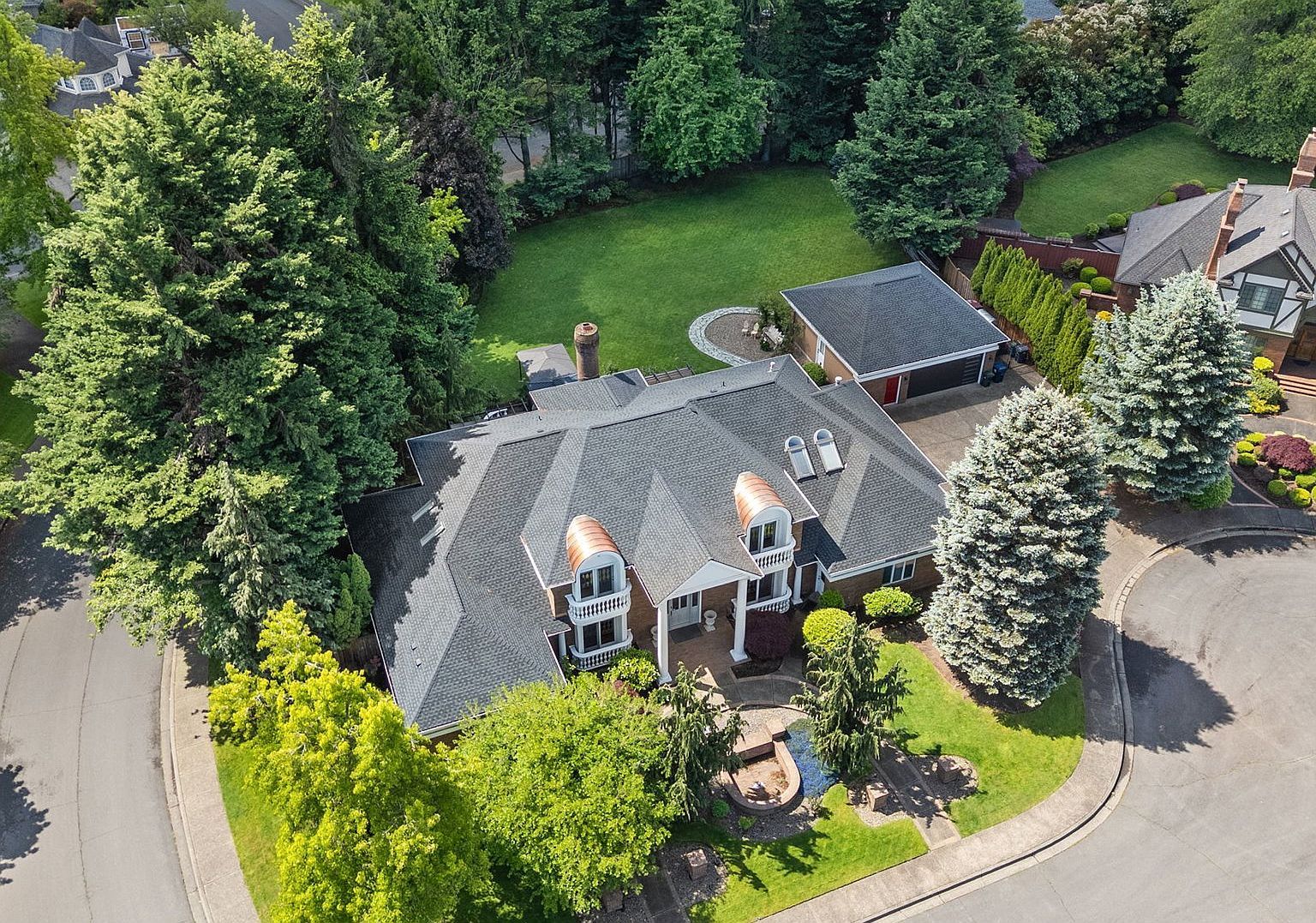 1564 Regency Dr Eugene, OR 97401 - Thumbnail 3