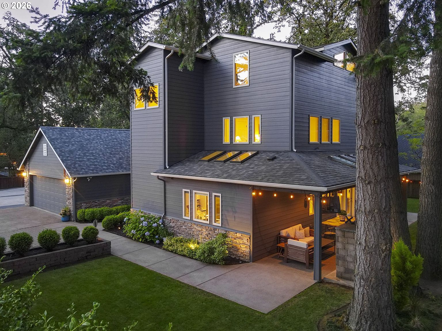 1359 Hammock St Eugene, OR 97401 - Thumbnail 3