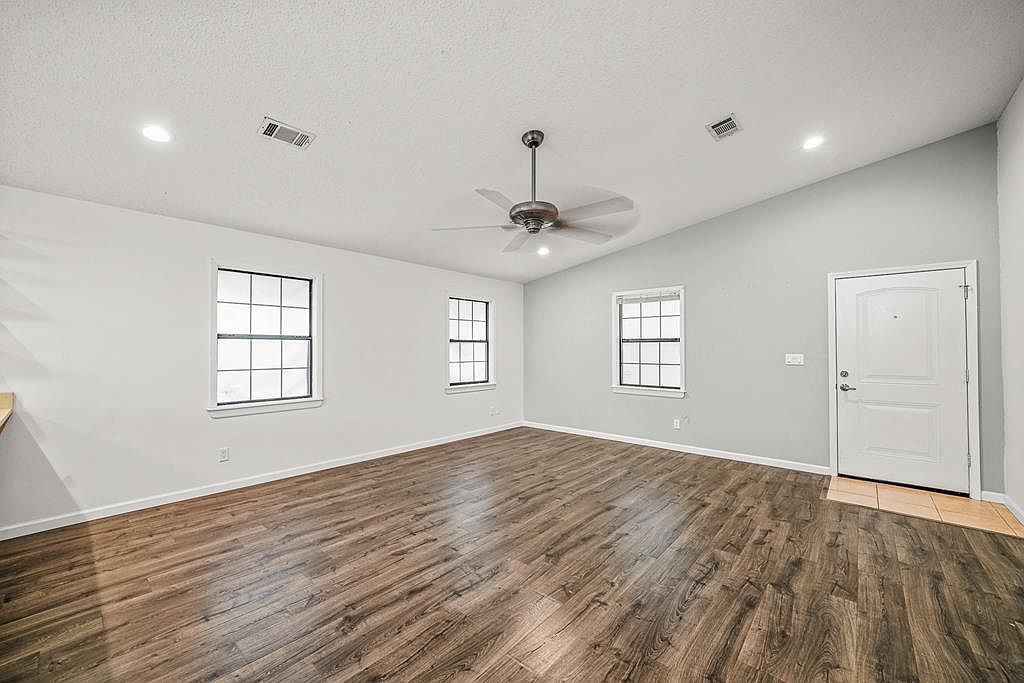 1506 Long Ave Port Saint Joe, FL 32456 - Thumbnail 3