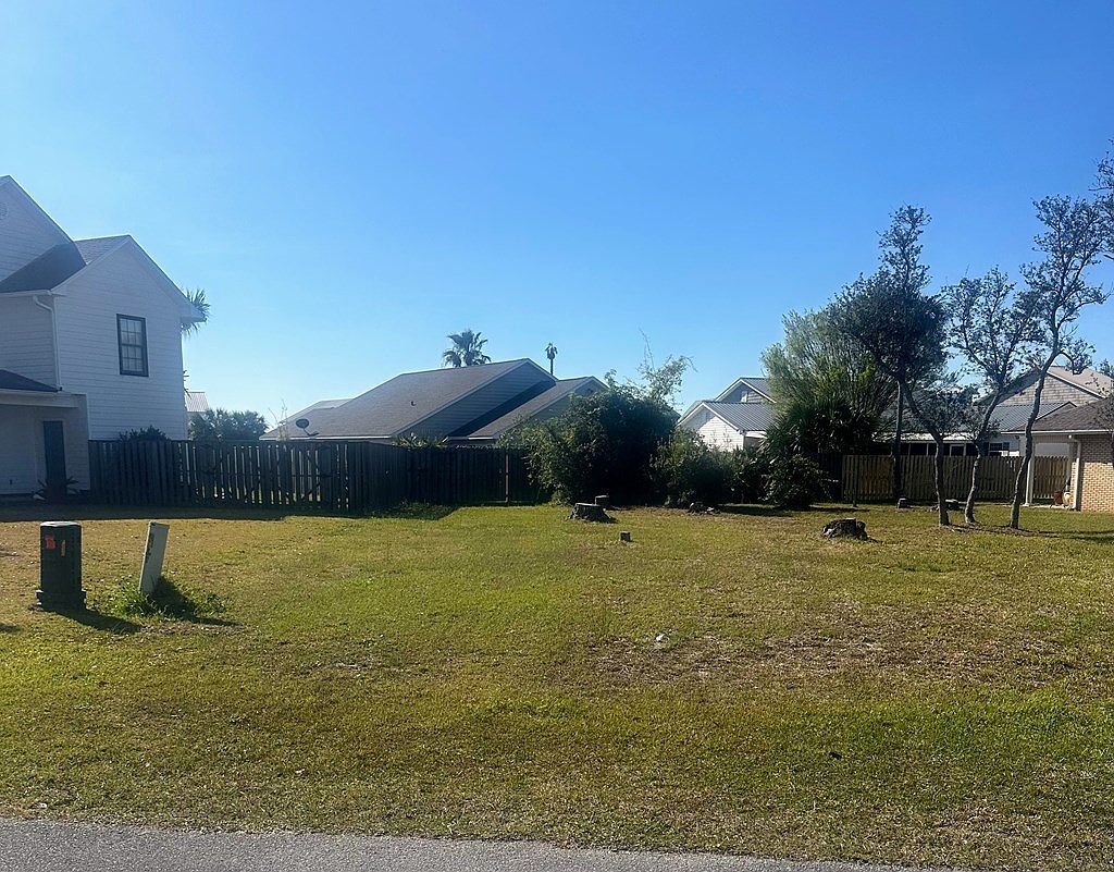 216 Buccaneer Dr Pt Saint Joe, FL 32456 - Thumbnail 3