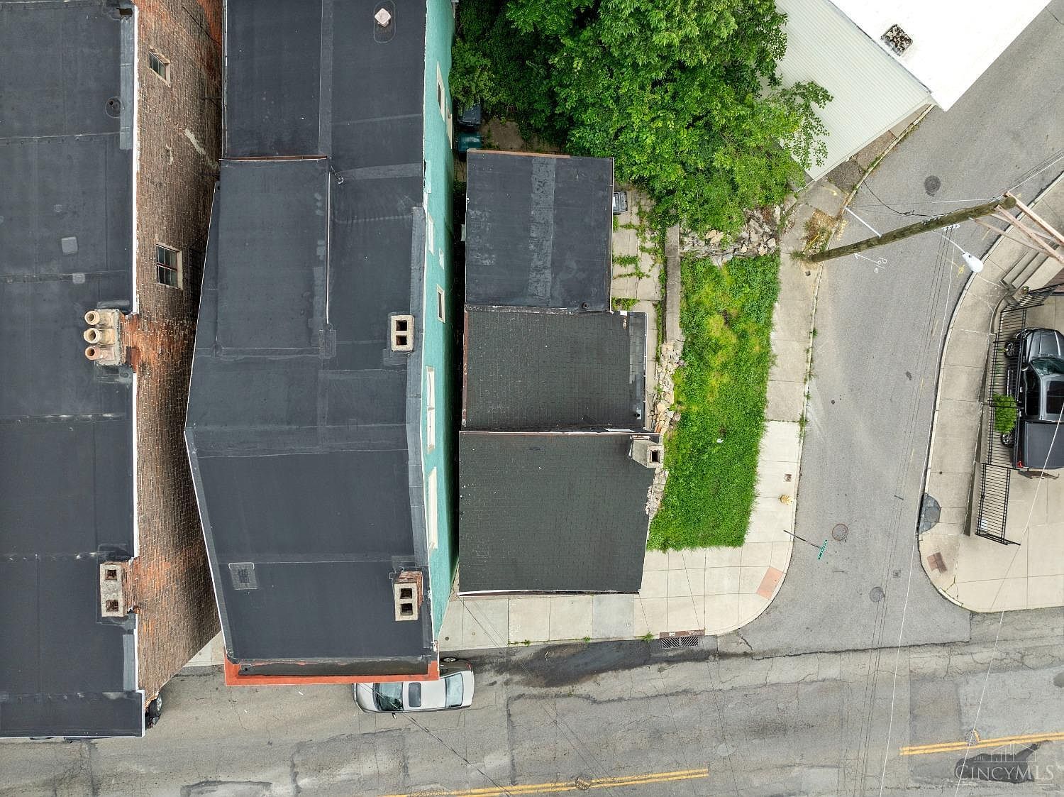 2114 Ravine St Cincinnati, OH 45214 - Thumbnail 3