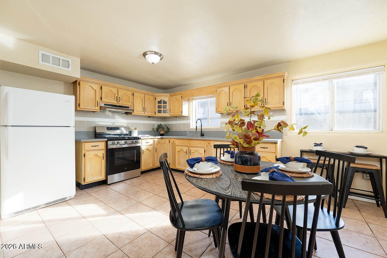 2261 W Ella St Mesa, AZ 85201 - Thumbnail 3