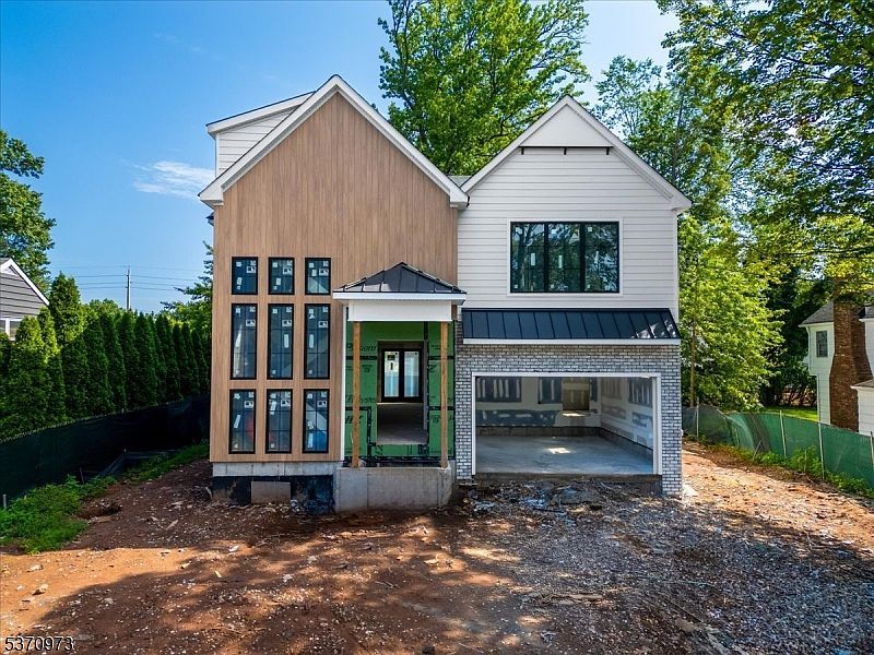 125 Tudor Oval Westfield, NJ 07090 - Thumbnail 3