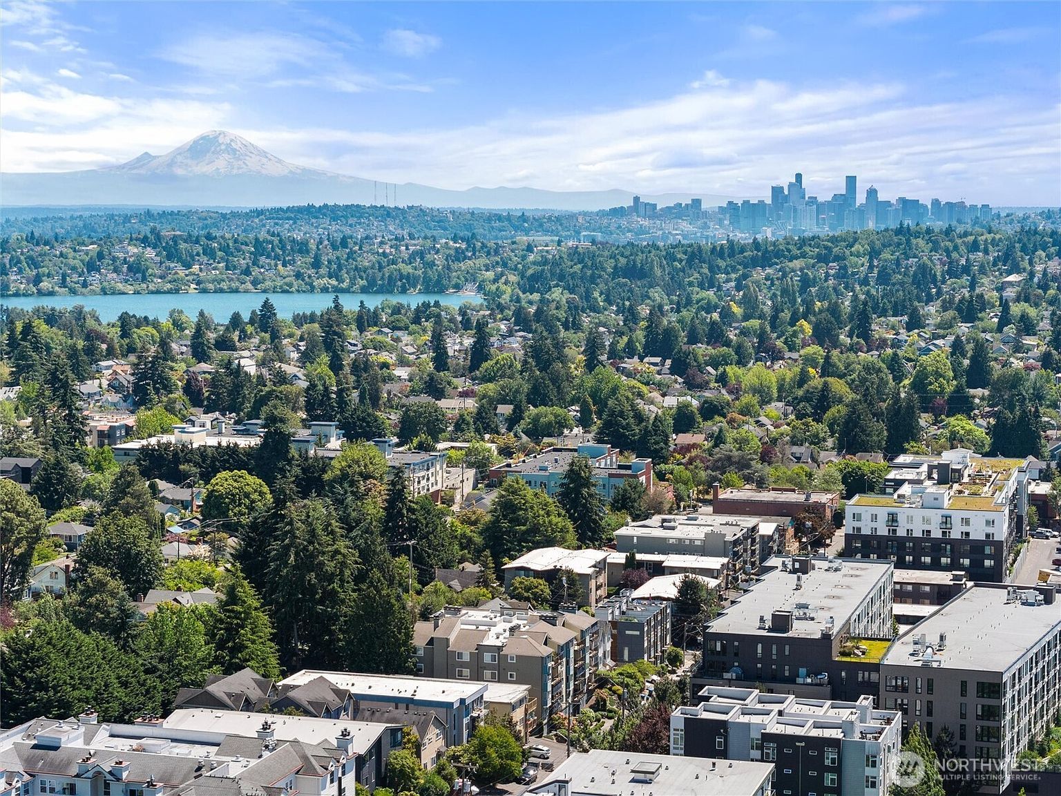 8720 Phinney Ave N APT 21 Seattle, WA 98103 - Thumbnail 3
