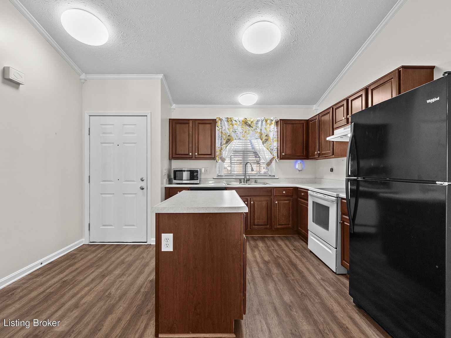 140 Charlton Wynde Dr Louisville, KY 40245 - Thumbnail 3