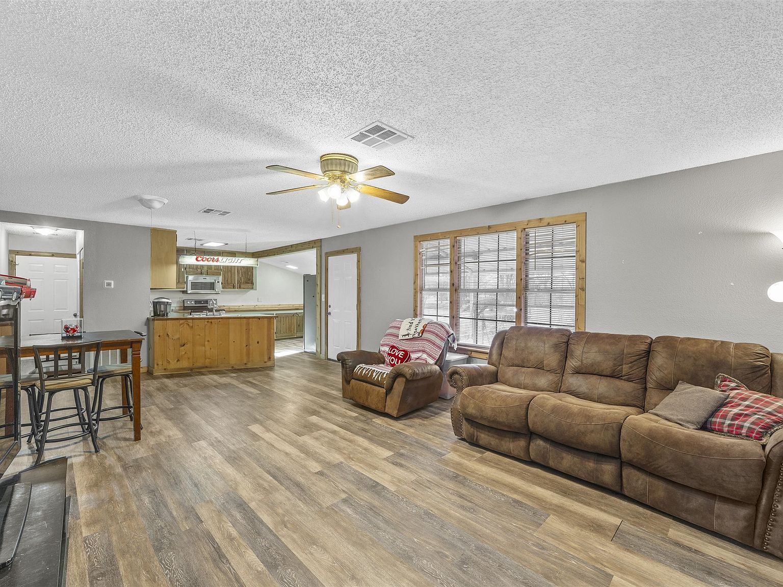 239 Wildwood Ave Elm Mott, TX 76640 - Thumbnail 3