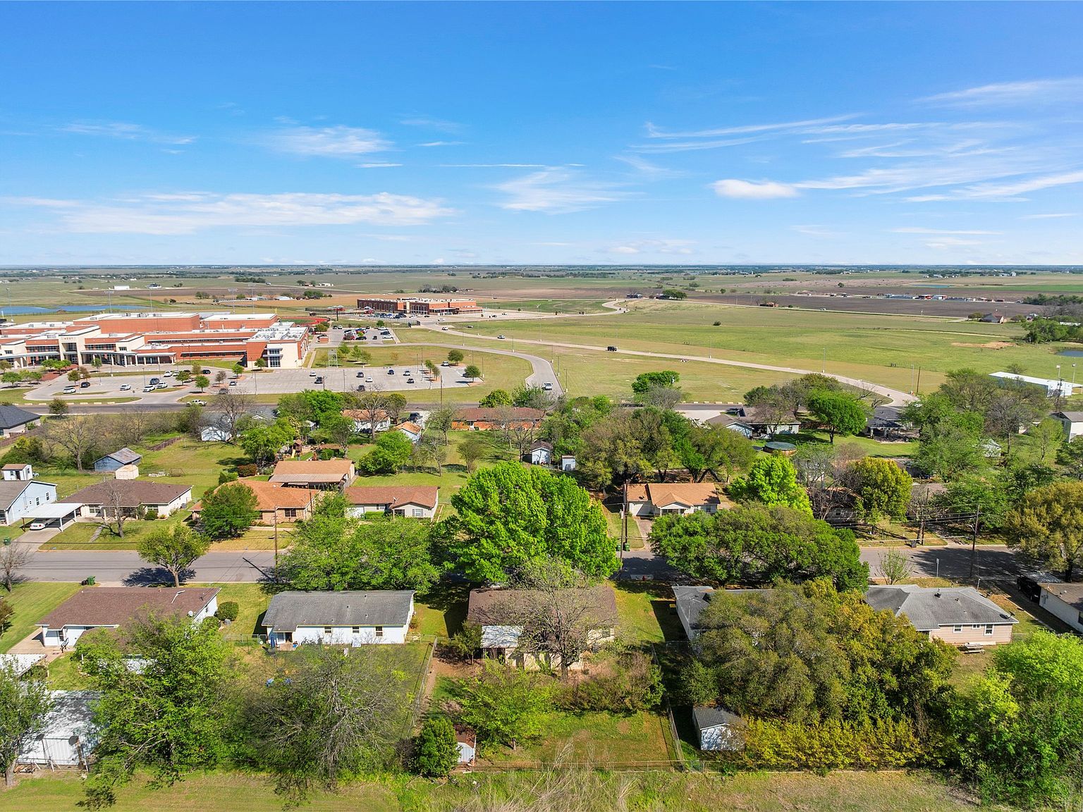 901 N Main St West, TX 76691 - Thumbnail 3