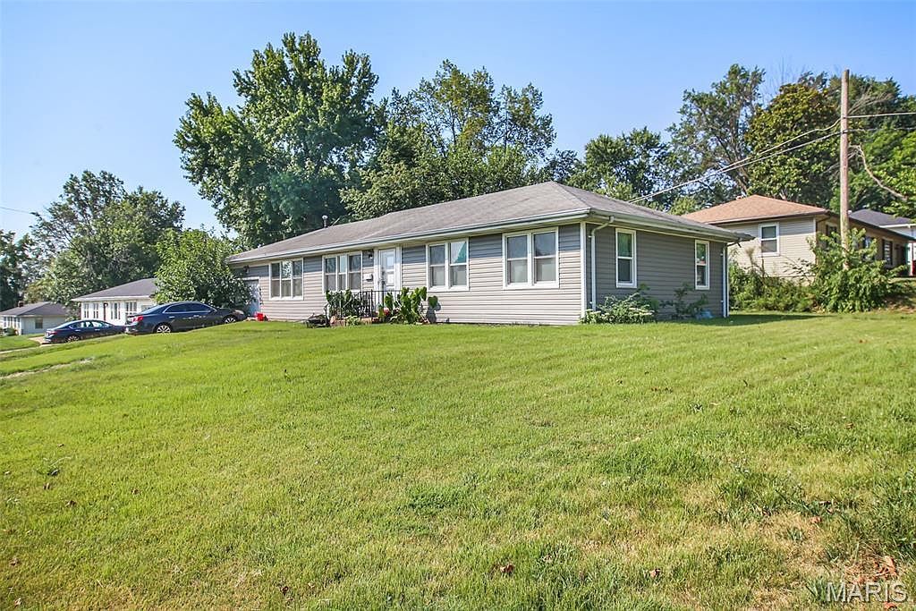 2568 Dorwood Dr Saint Louis, MO 63136 - Thumbnail 3