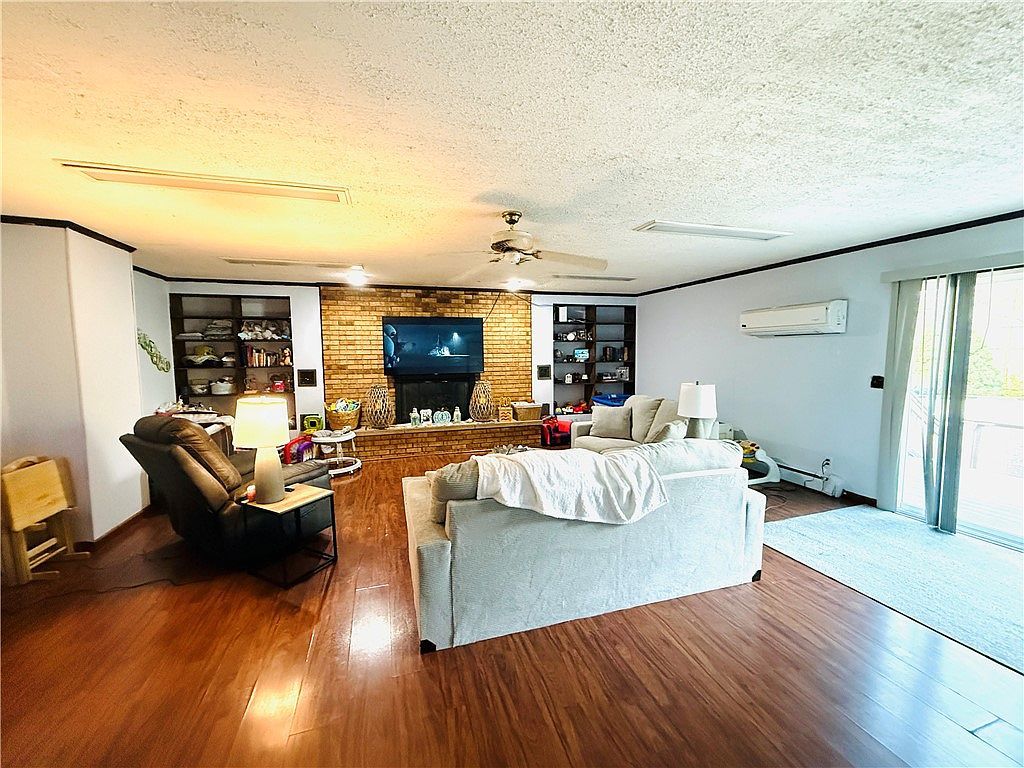 816 E Elm St Hoopeston, IL 60942 - Thumbnail 3