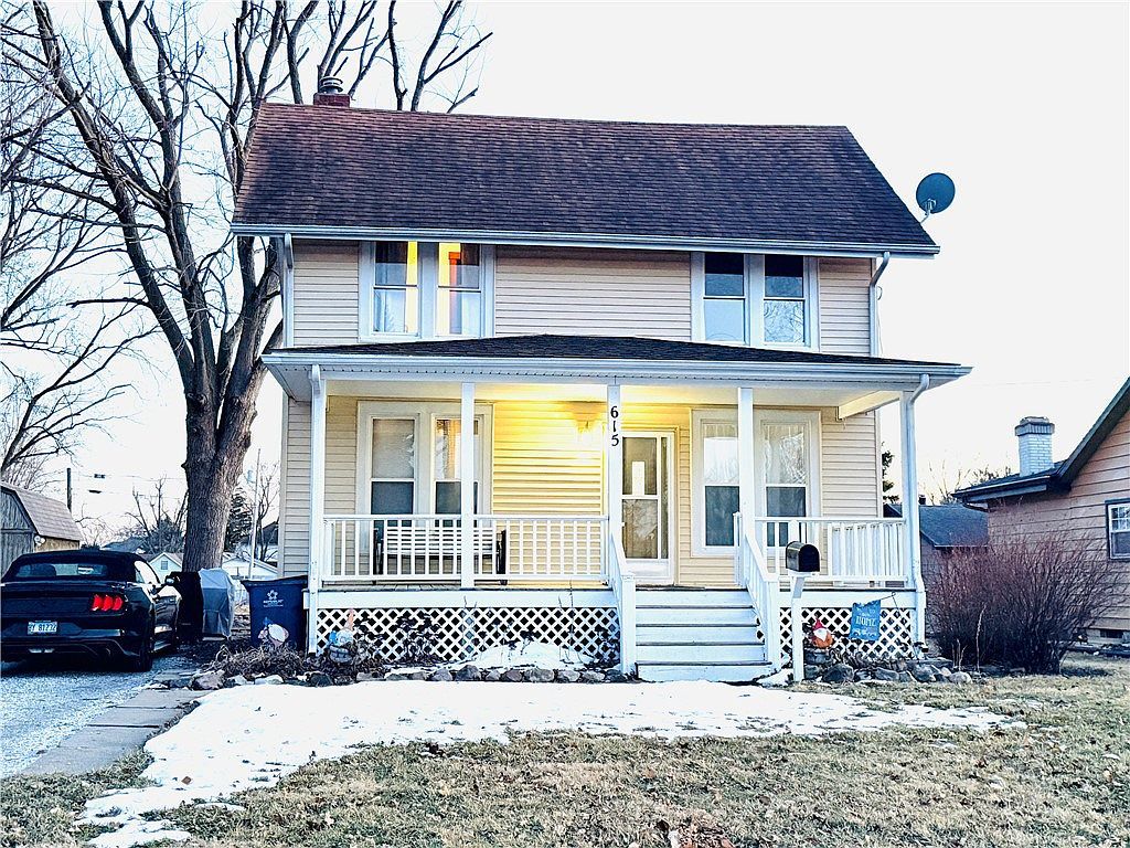 615 E Seminary Ave Hoopeston, IL 60942 - Thumbnail 3