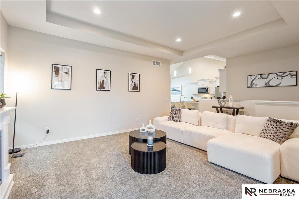 2848 Sheila Ln Lincoln, NE 68516 - Thumbnail 3