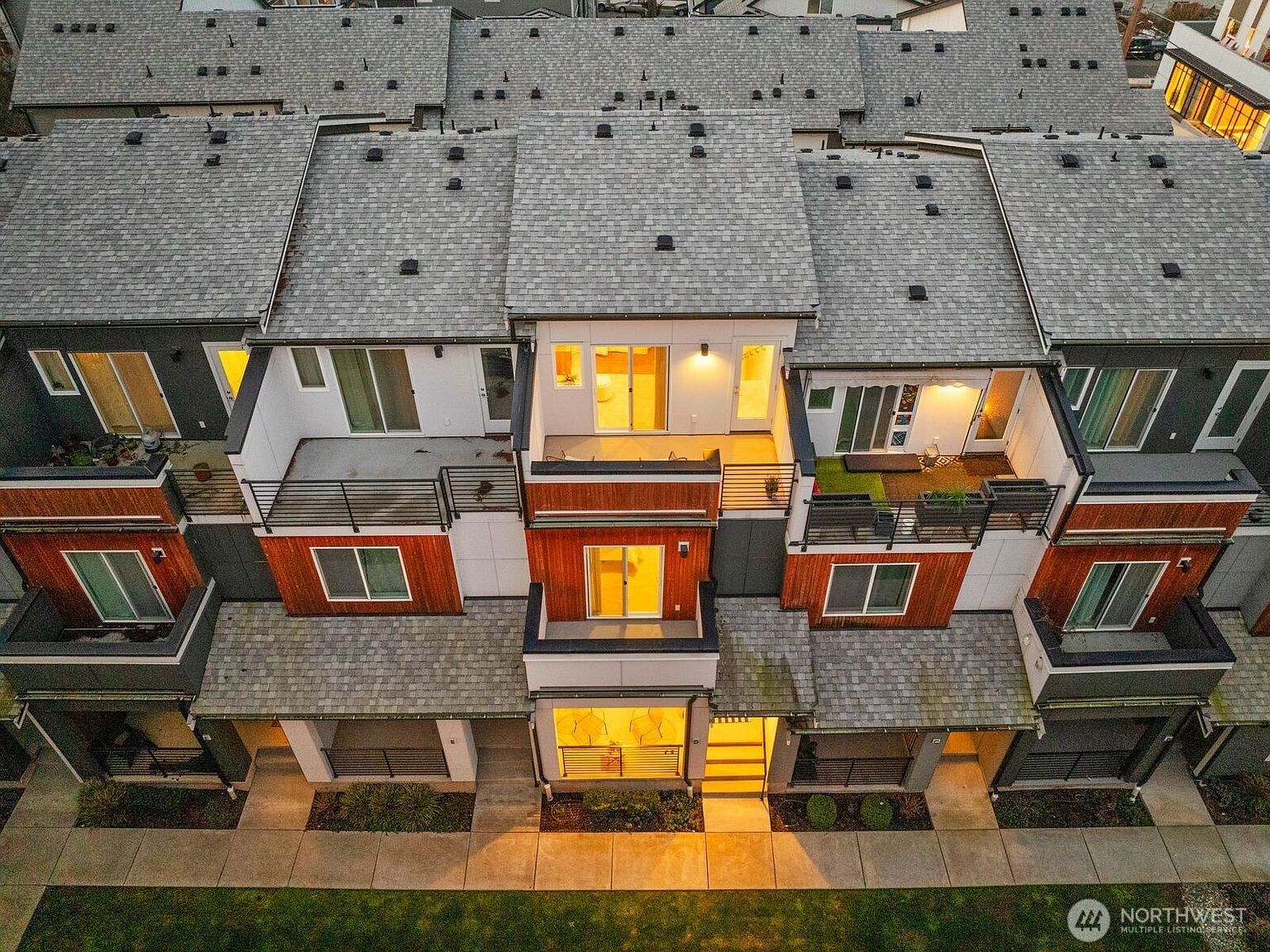 14517 1st Ave NE #D Seattle, WA 98155 - Thumbnail 3