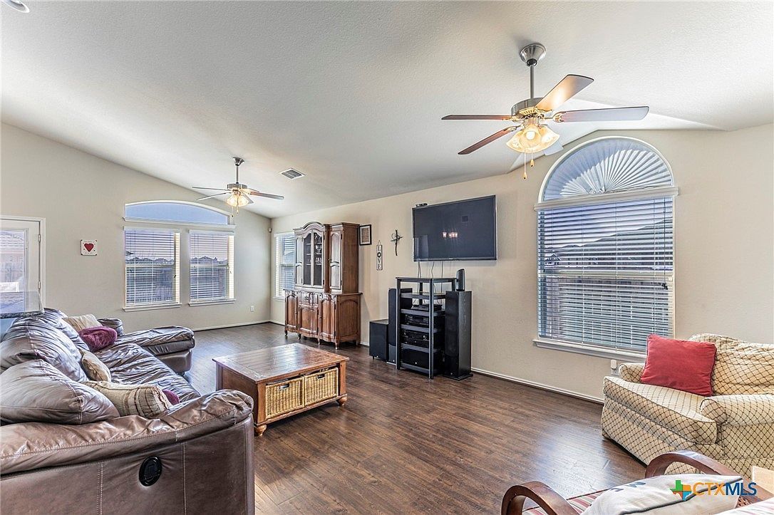 1203 Emerald Gate Dr Temple, TX 76502 - Thumbnail 3