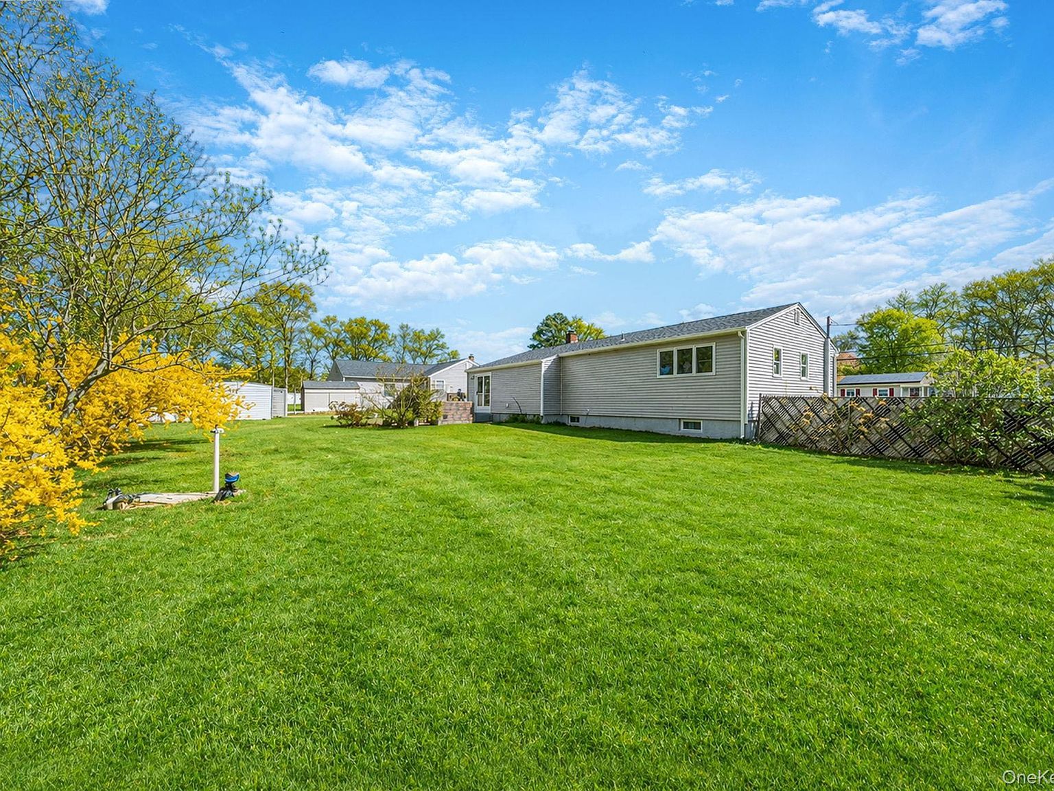 38 Hopes Ave Holtsville, NY 11742 - Thumbnail 3