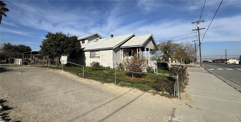 355 California St Maricopa, CA 93252 - Thumbnail 3