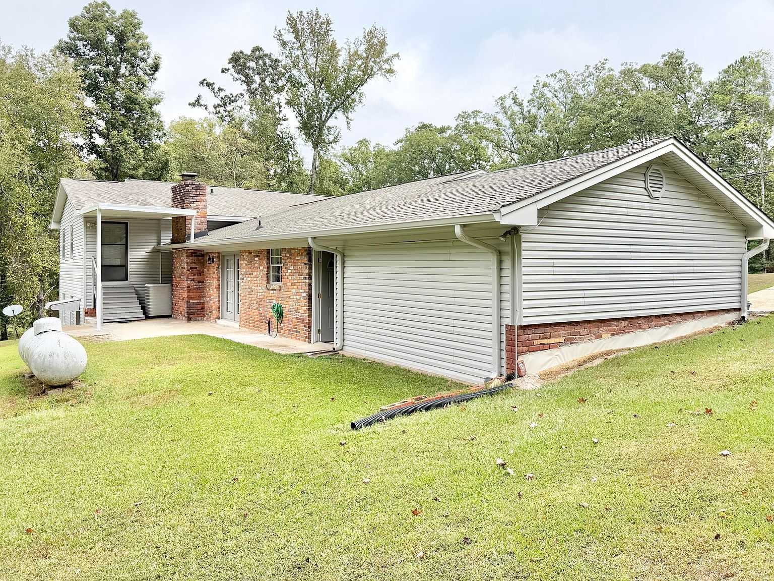 2263 Ridge Rd Columbus, MS 39705 - Thumbnail 3