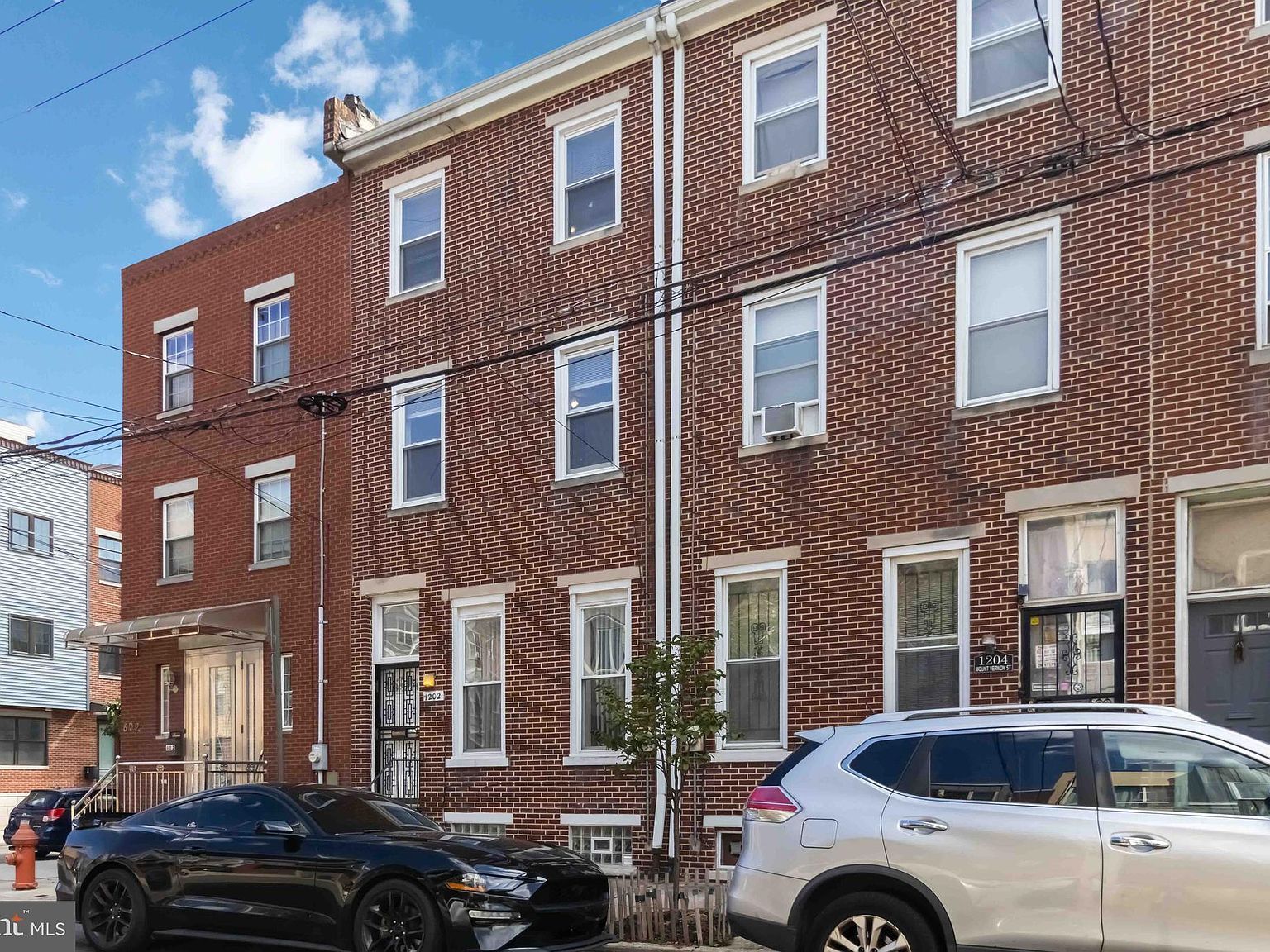1202 Mount Vernon St Philadelphia, PA 19123 - Thumbnail 3