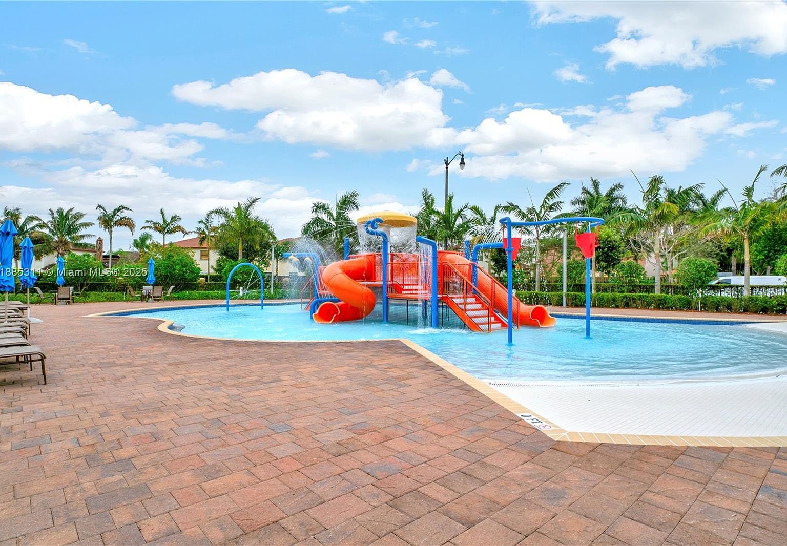 627 SE 34th Ave Homestead, FL 33033 - Thumbnail 3