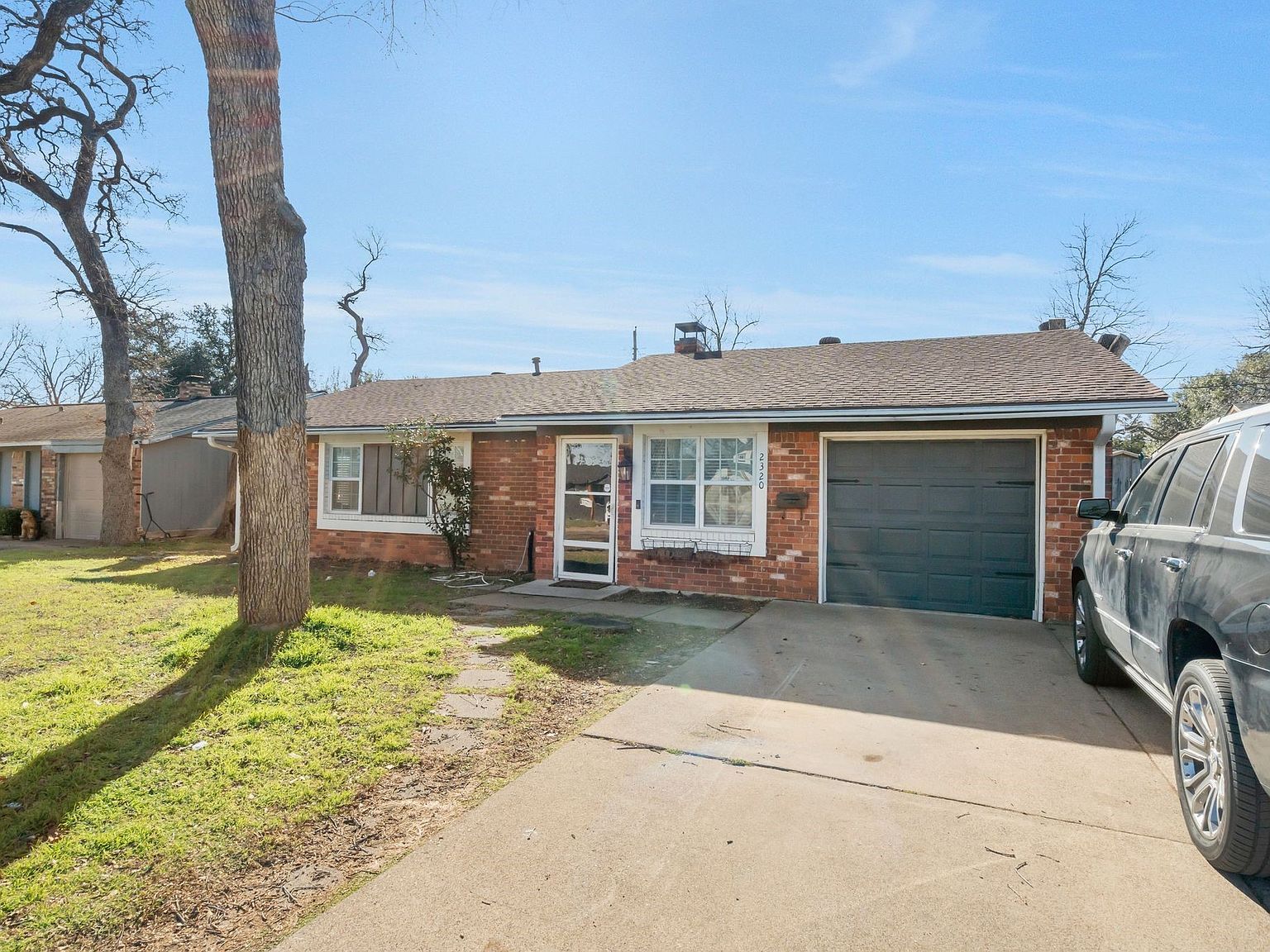 2320 Meadow Lark Irving, TX 75060 - Thumbnail 3