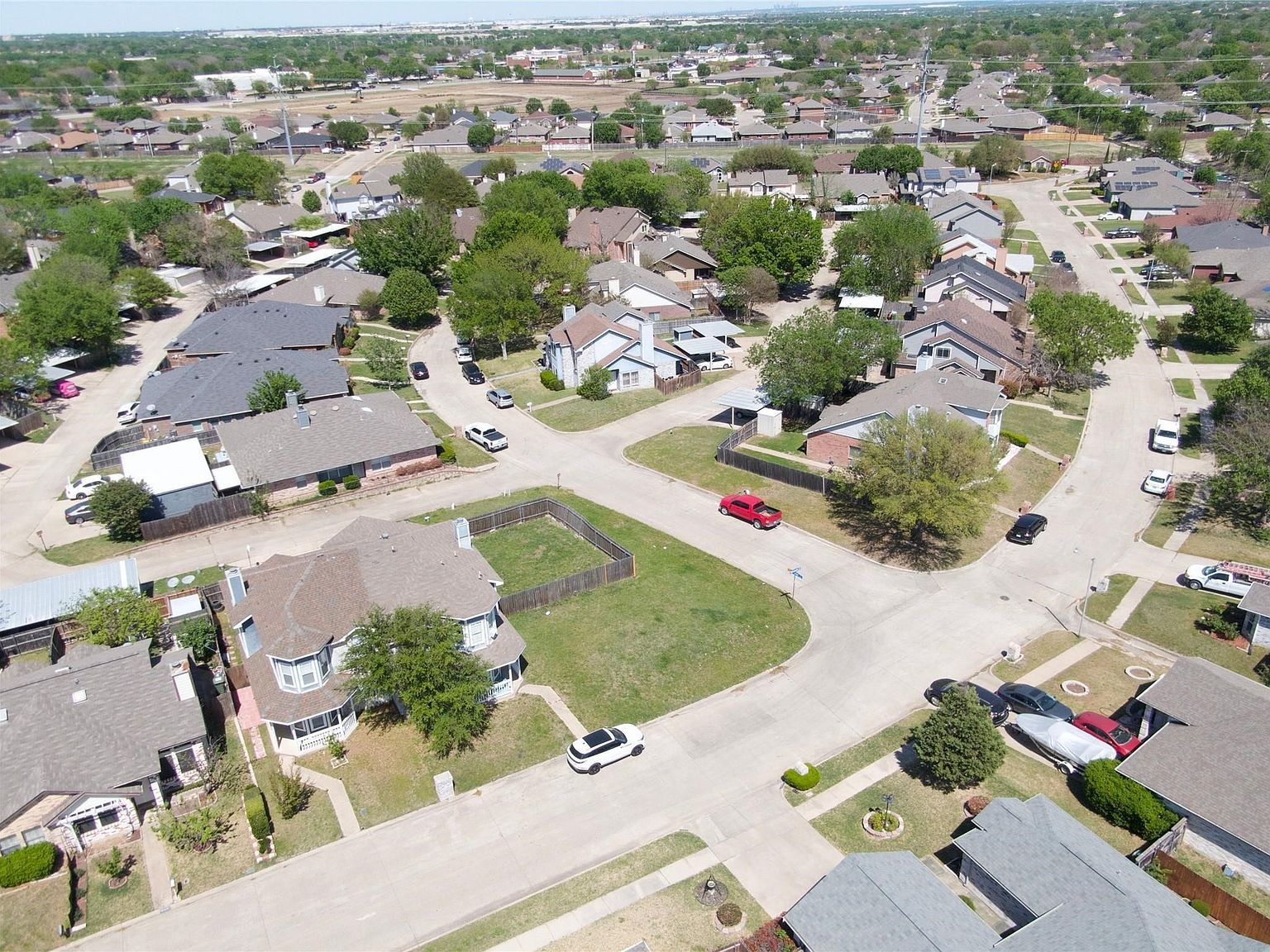 851 Valleybrooke Dr Arlington, TX 76001 - Thumbnail 3