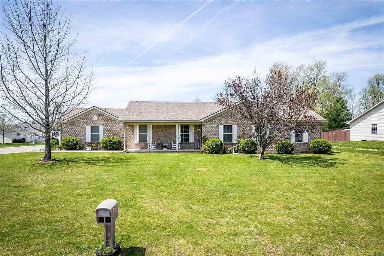 400 Winding Brook Dr Centerville, IN 47330 - Thumbnail 3