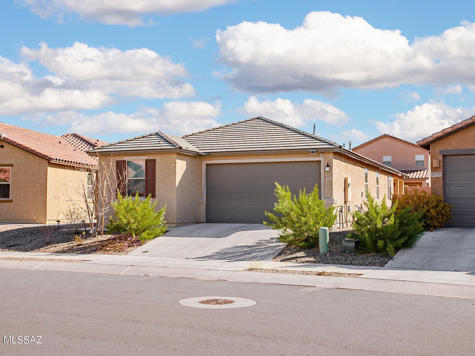 8757 E Pebble Stone Ln Tucson, AZ 85730 - Thumbnail 3